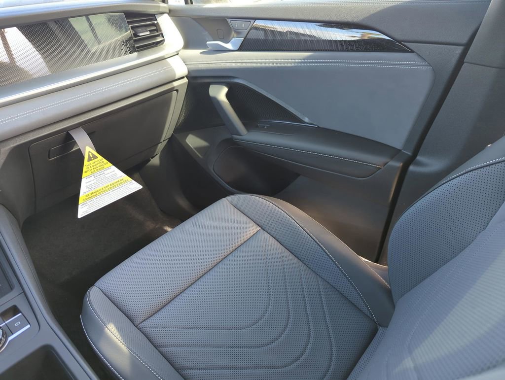 New 2026 Volkswagen Tiguan SE R-Line image 35