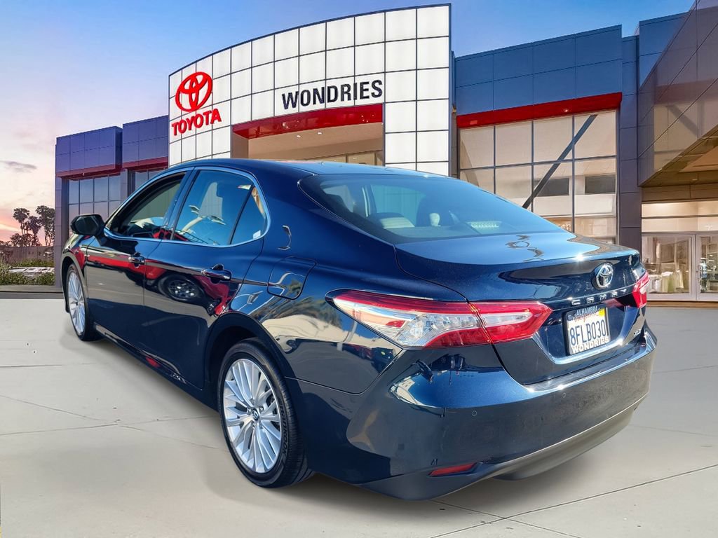 Used 2018 Toyota Camry XLE image 3