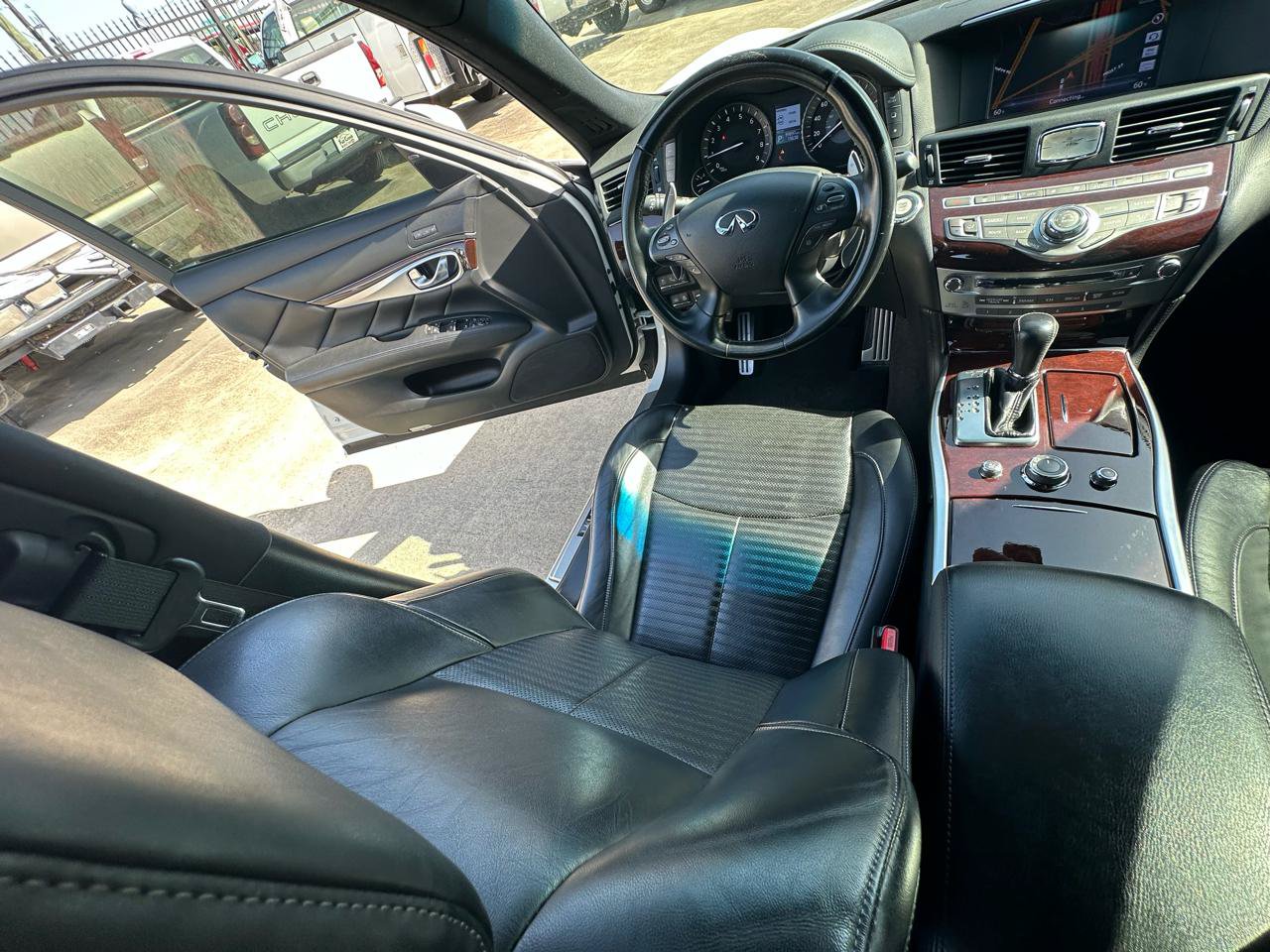 Used 2015 INFINITI Q70 5.6 w/ Sport Package RWD image 43