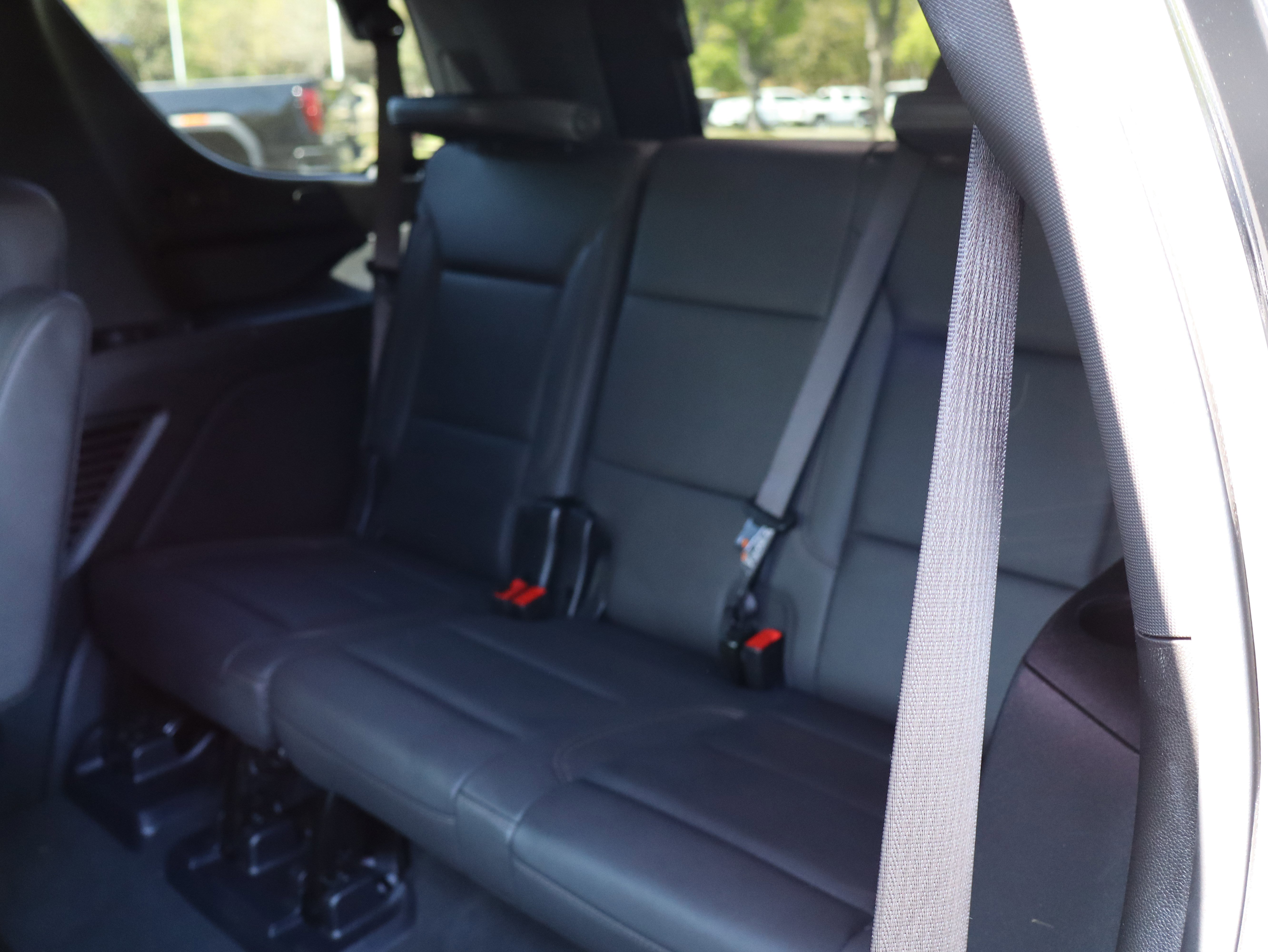 Used 2025 Chevrolet Tahoe High Country AWD/4WD image 39
