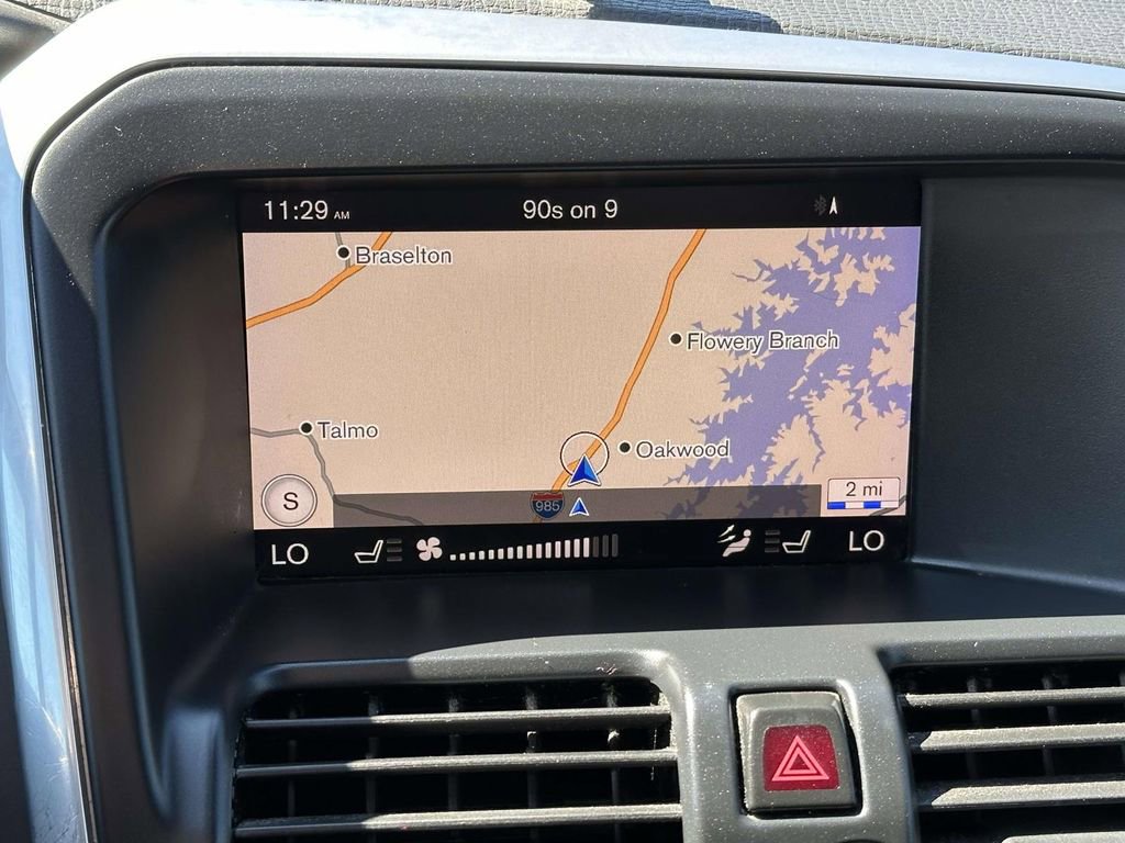 Used 2017 Volvo XC60 T6 R-Design w/ Climate Package image 20