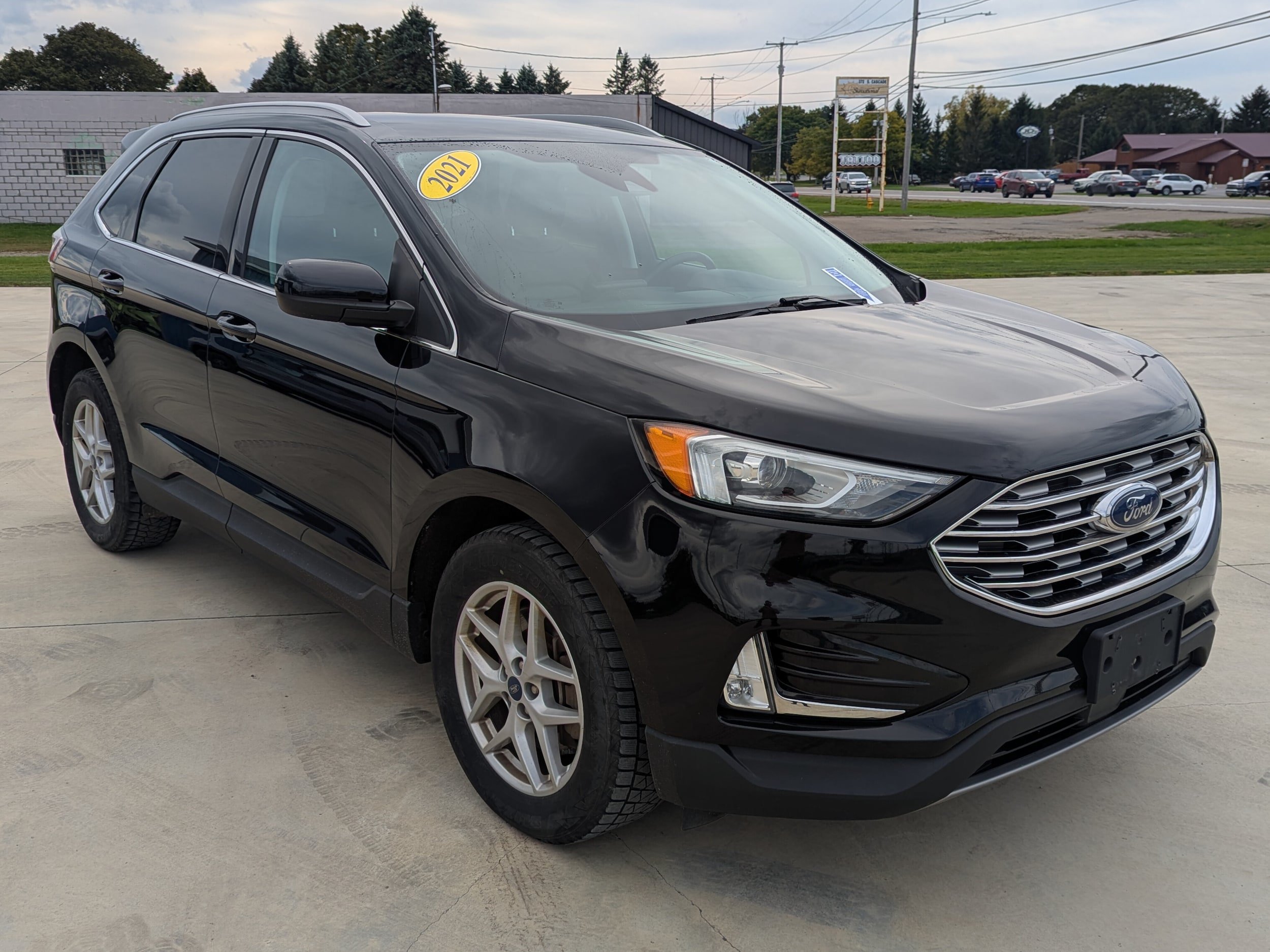 Used 2021 Ford Edge SEL w/ Convenience Package AWD/4WD image 8