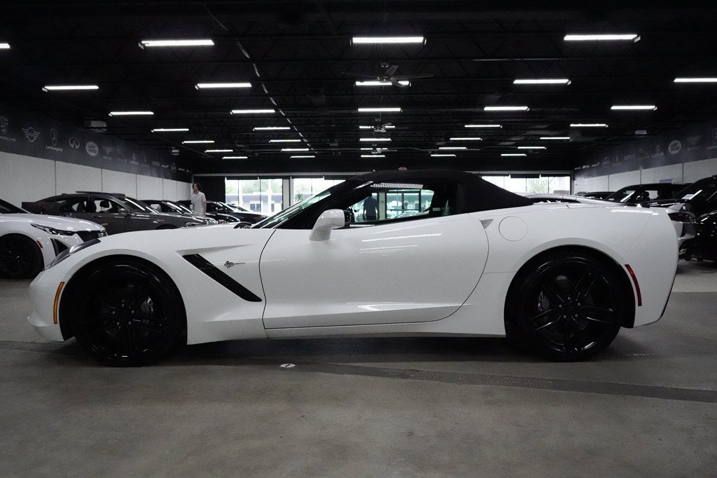 Used 2019 Chevrolet Corvette Stingray Convertible w/ 2LT Preferred Equipment Group RWD image 2