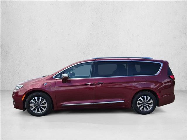 Used 2021 Chrysler Pacifica Limited w/ Uconnect Theater Family Group FWD image 8
