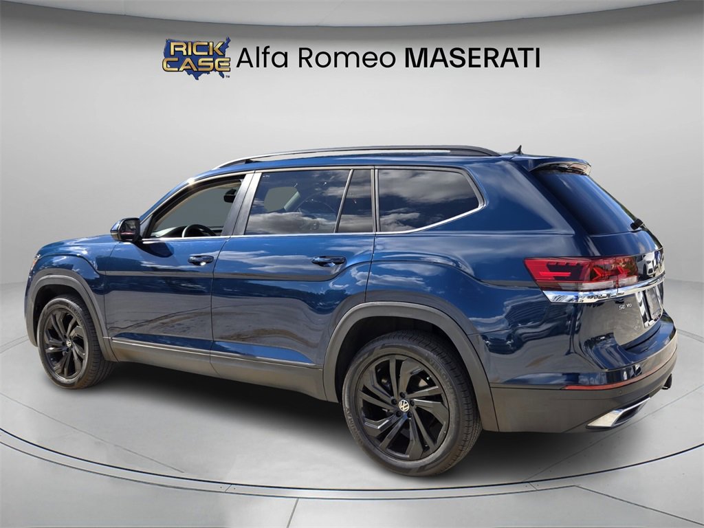 Used 2023 Volkswagen Atlas SE w/ Black Wheel Package image 8