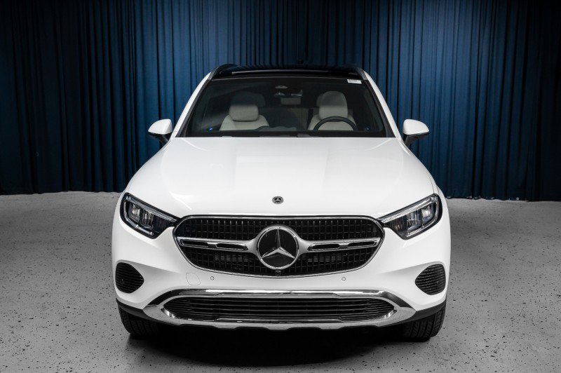 Certified 2026 Mercedes-Benz GLC 300 image 2
