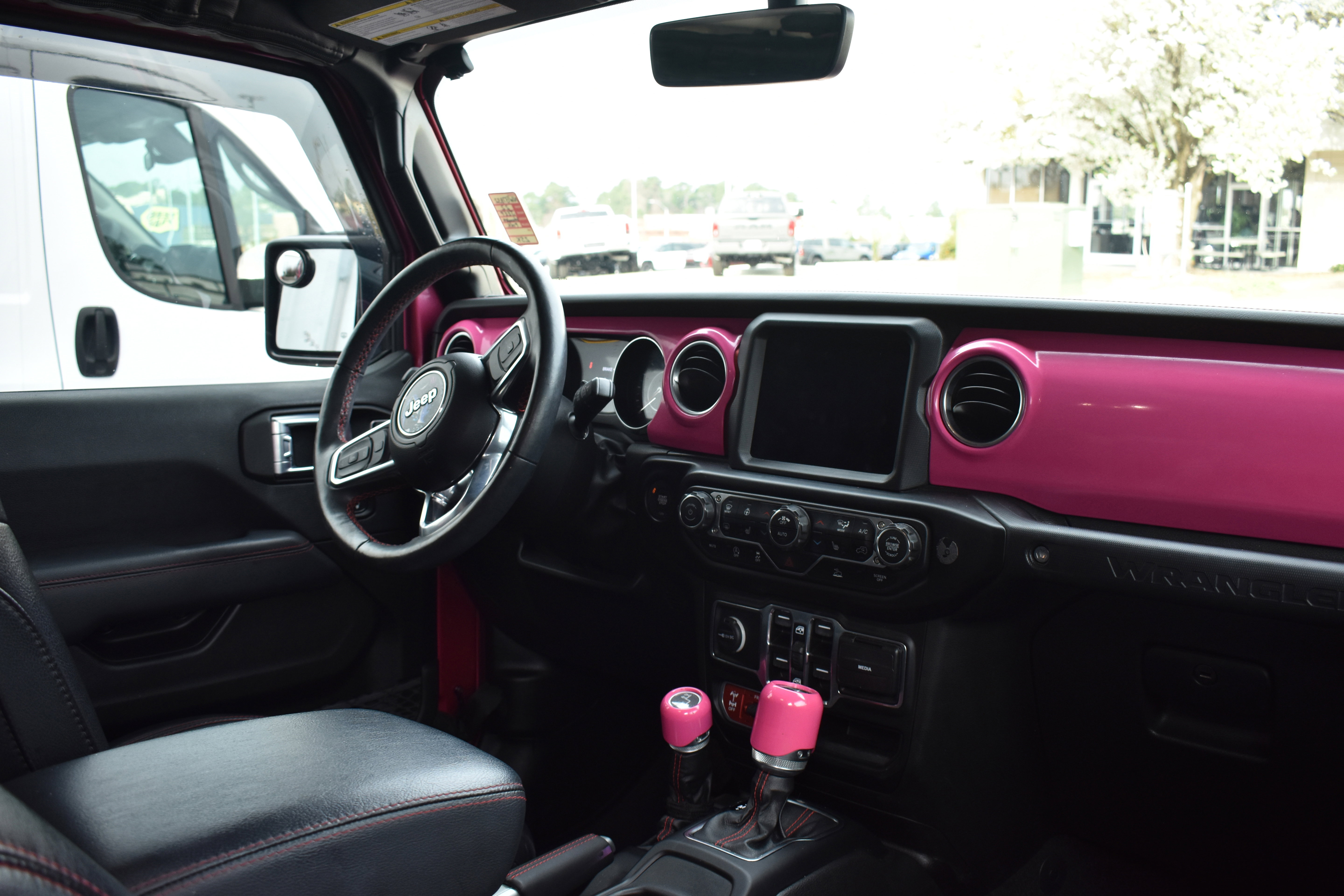 Used 2022 Jeep Wrangler Unlimited Rubicon w/ Cold Weather Group image 32