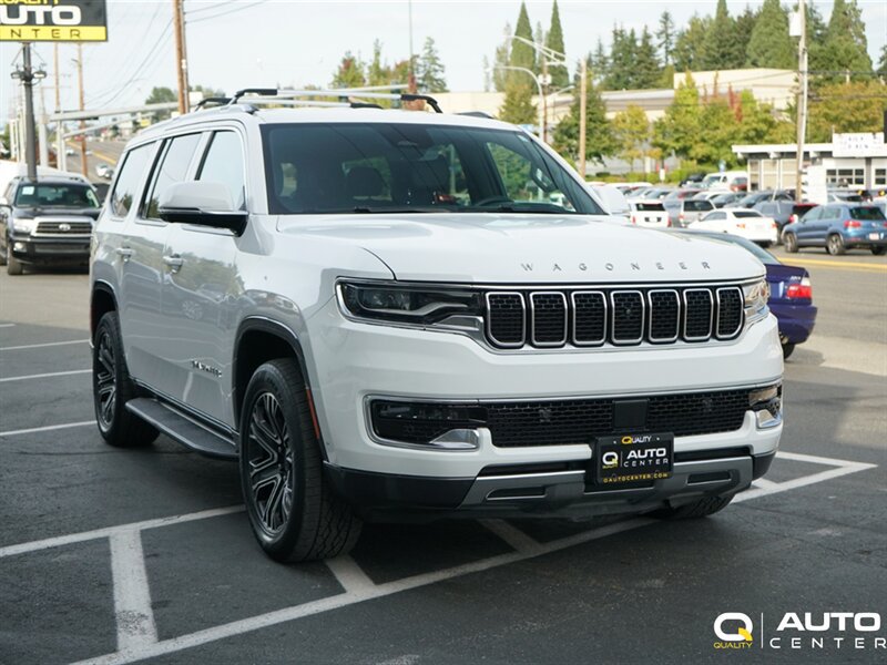 Used 2022 Jeep Wagoneer Series III w/ Convenience Group I AWD/4WD image 3