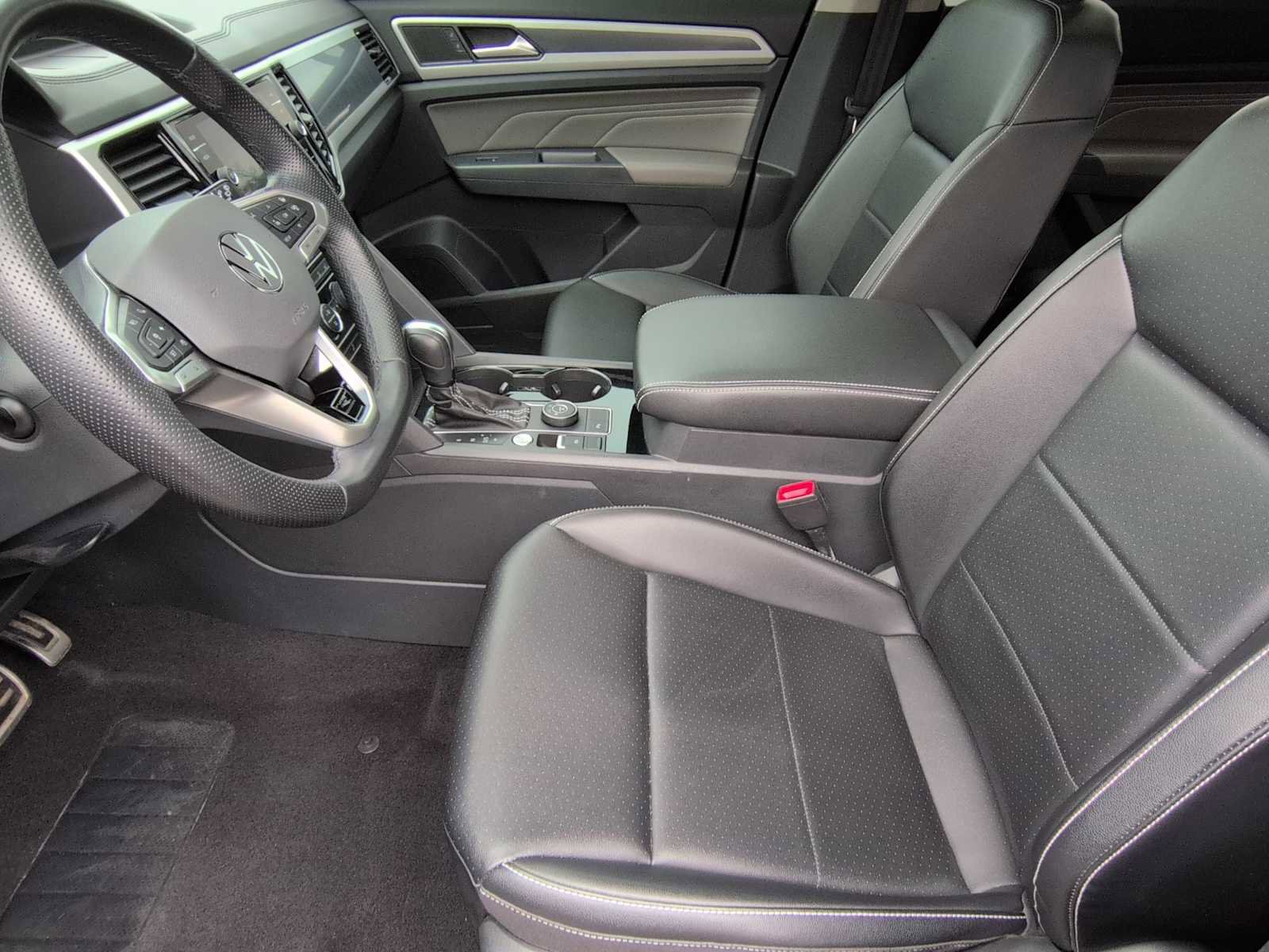 Used 2021 Volkswagen Atlas SEL R-Line AWD/4WD image 16
