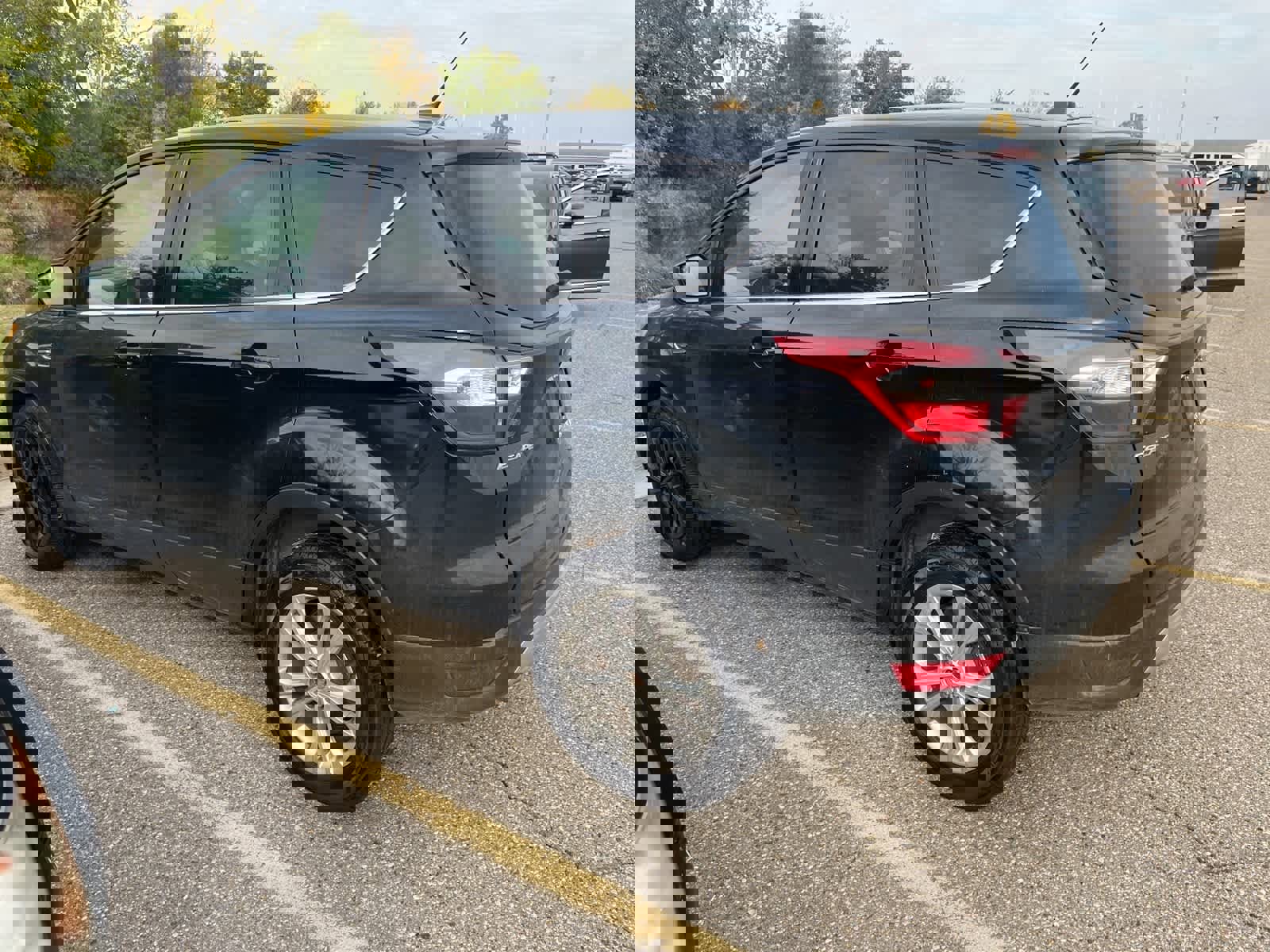 Used 2017 Ford Escape SE image 7