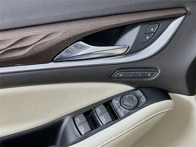 Used 2023 Buick Enclave Avenir w/ Avenir Technology Package image 9