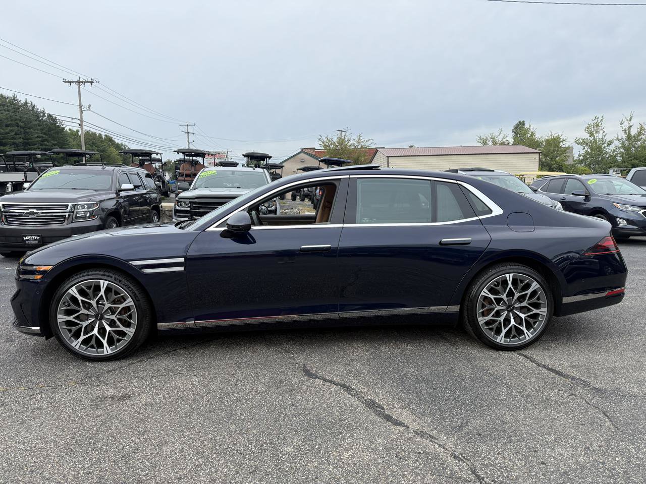 Used 2025 Genesis G90 3.5T AWD/4WD image 5