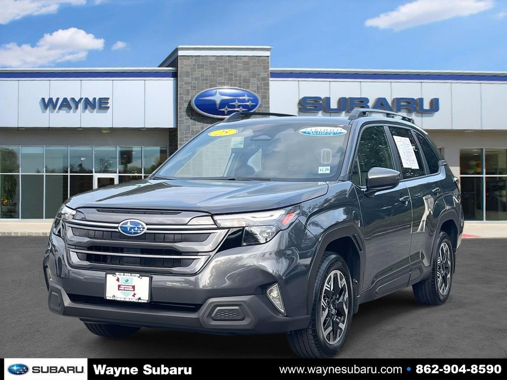 Used 2025 Subaru Forester Premium image 1
