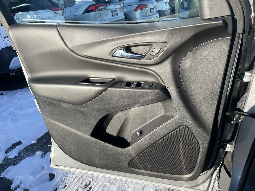 Used 2024 Chevrolet Equinox LT image 45