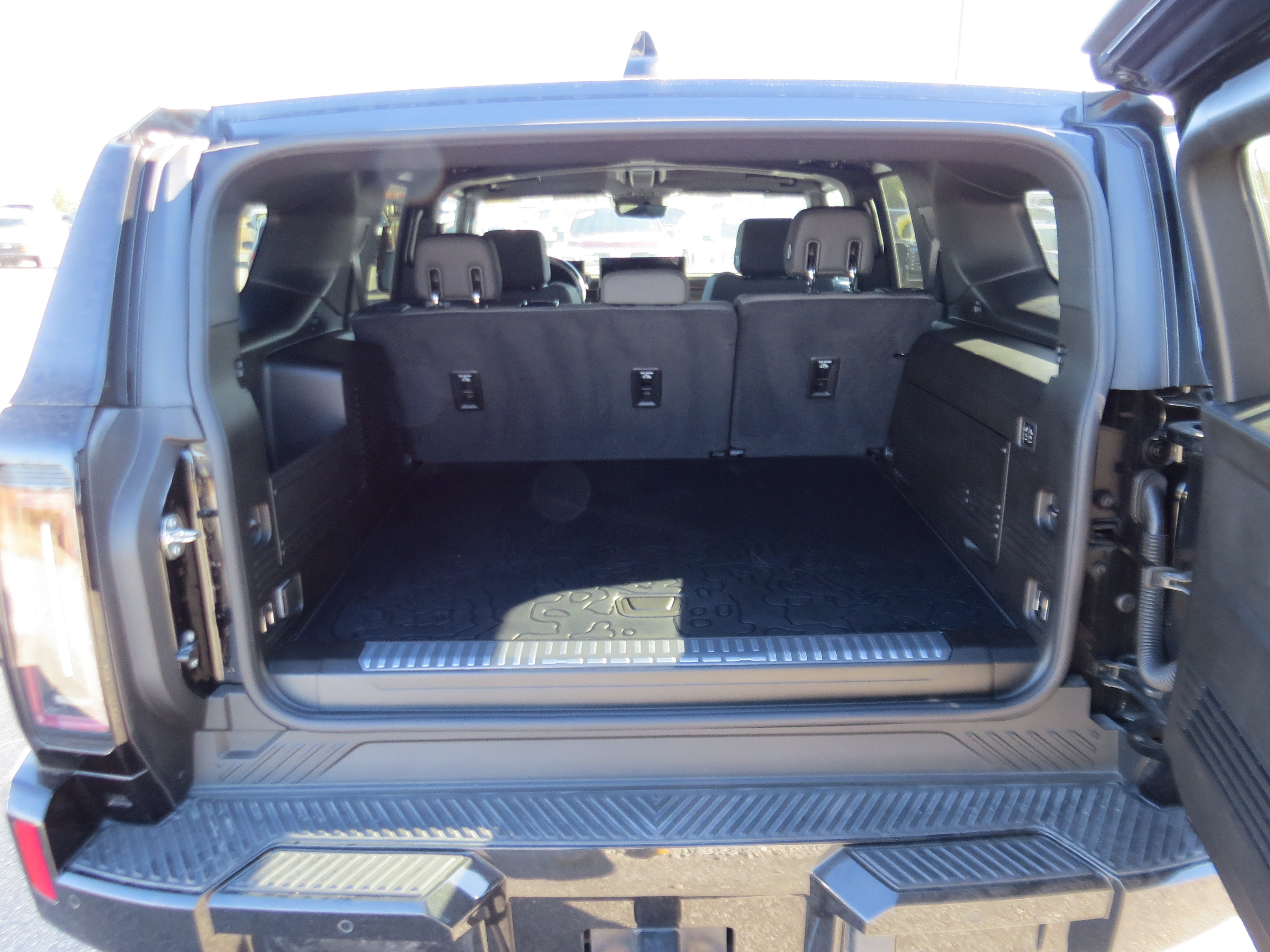 Used 2025 GMC Hummer EV 3X image 11