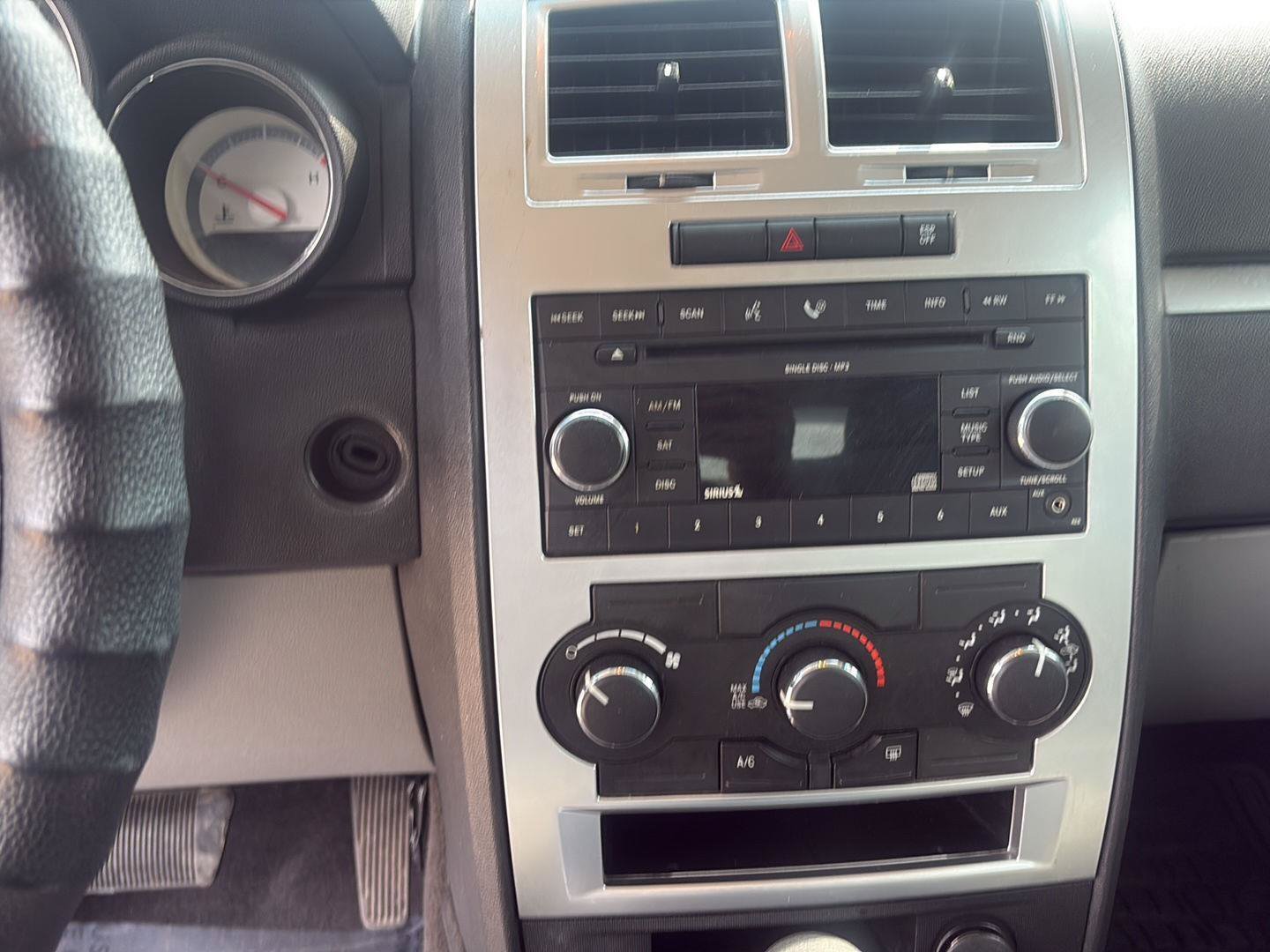 Used 2010 Dodge Charger SXT RWD image 21