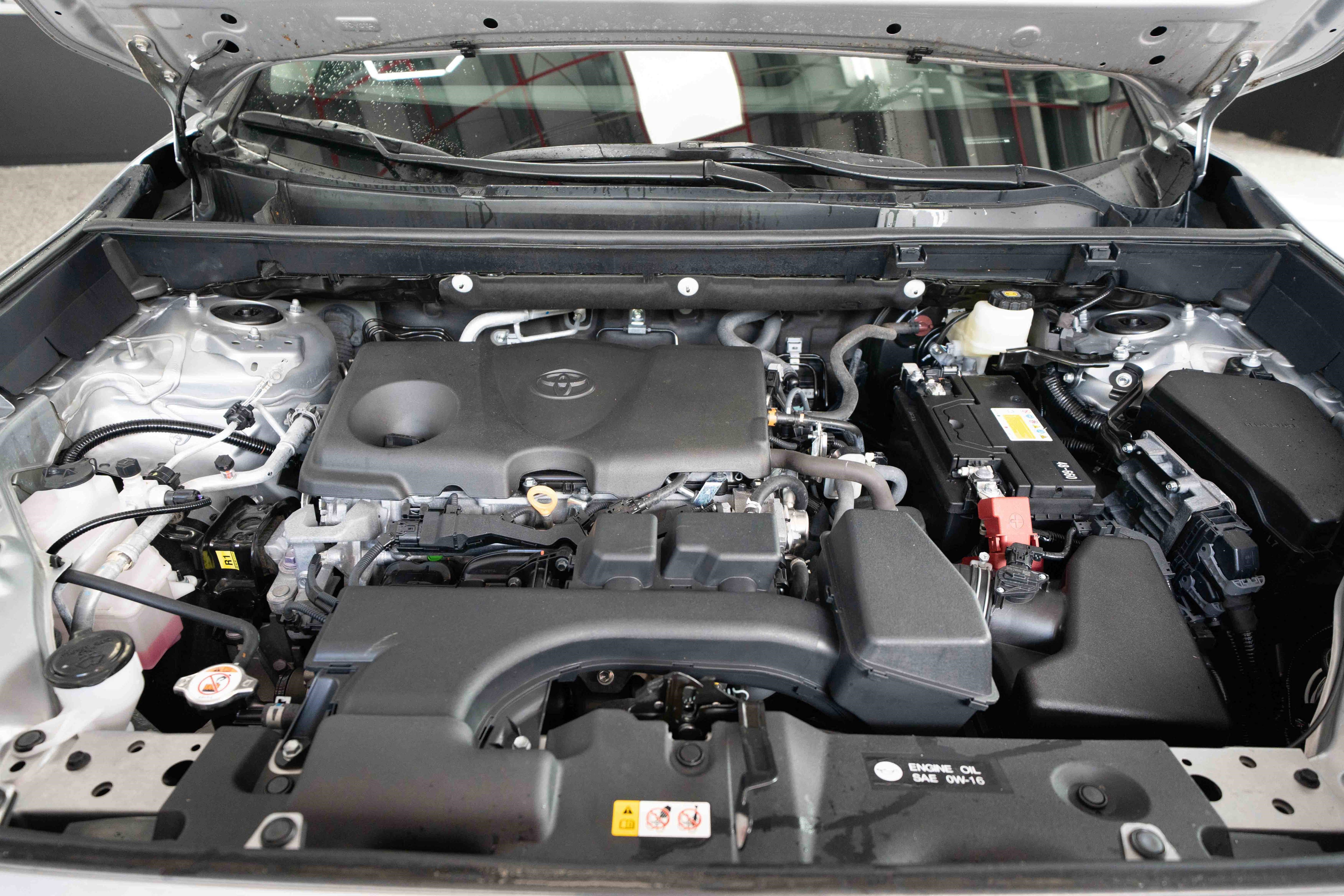 Used 2024 Toyota RAV4 XLE Premium FWD image 32