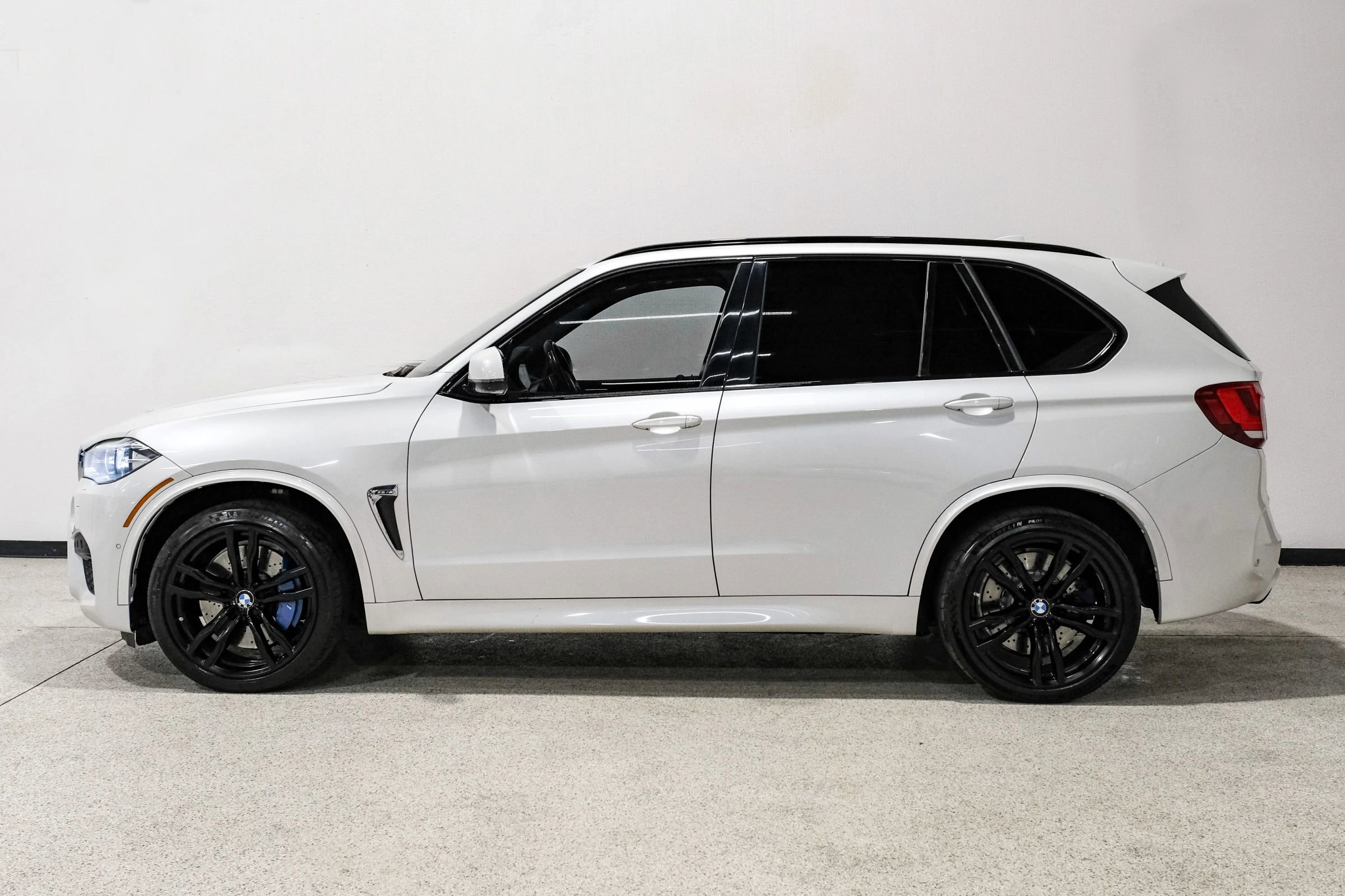 Used 2018 BMW X5 M image 8