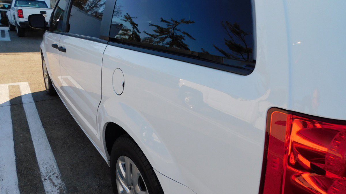 Used 2019 Dodge Grand Caravan SE w/ UConnect Hands-Free Group image 8
