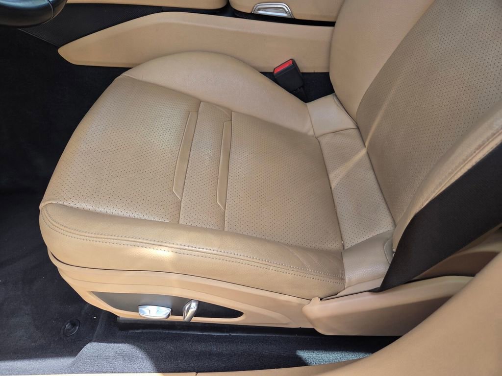 Used 2018 Porsche Panamera image 12