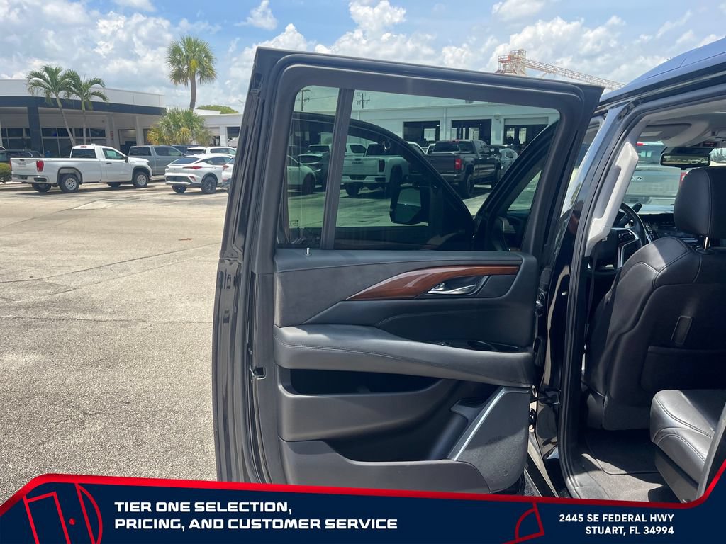 Used 2020 Cadillac Escalade ESV Premium Luxury RWD image 30