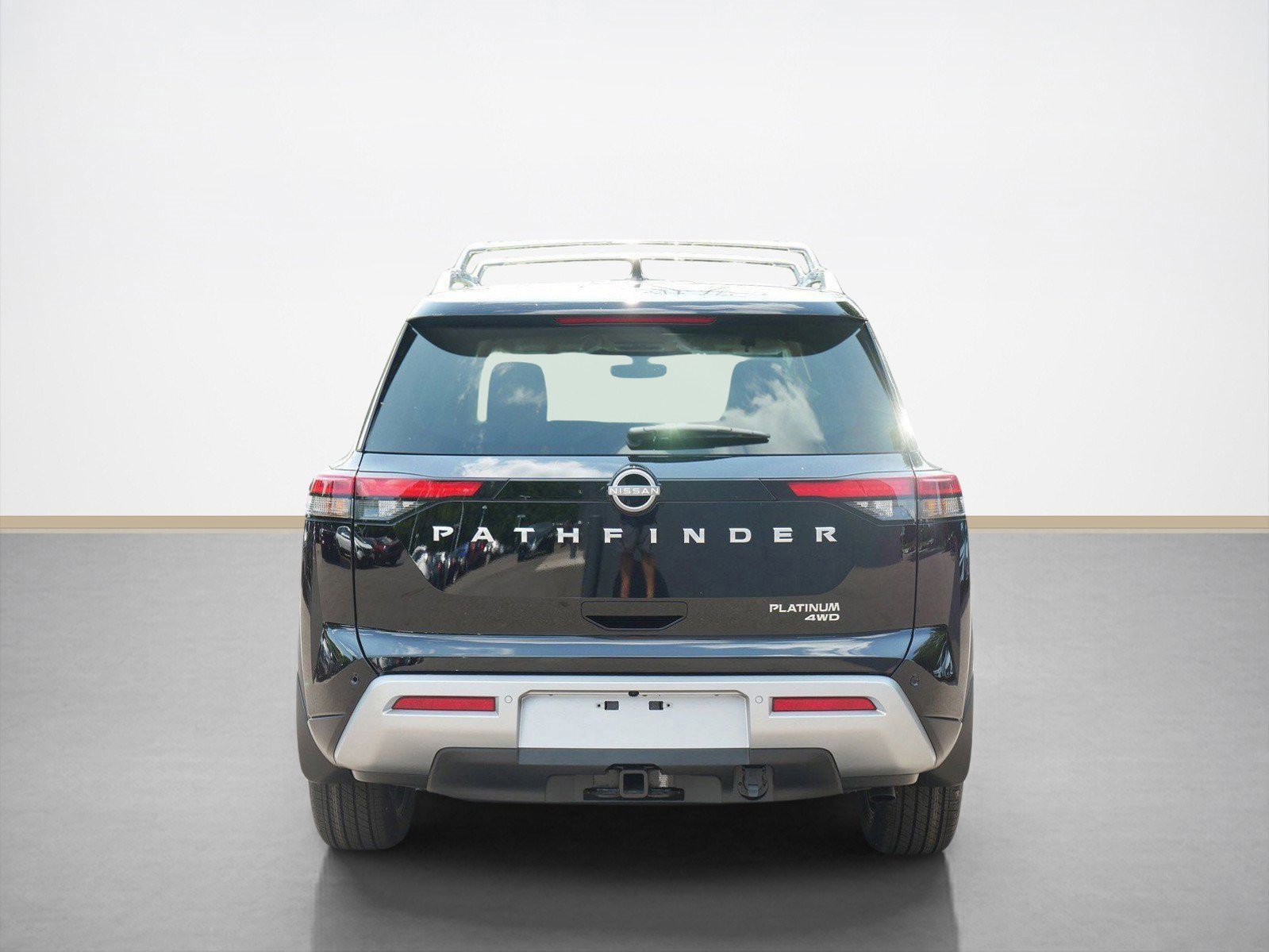 New 2025 Nissan Pathfinder Platinum image 3