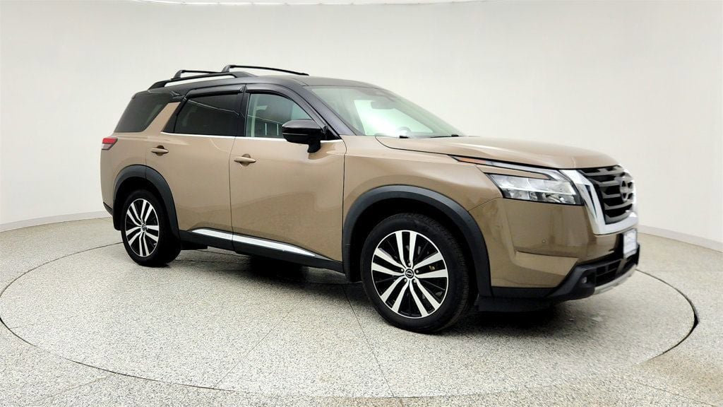 Used 2024 Nissan Pathfinder Platinum w/ Cargo Package AWD/4WD image 3