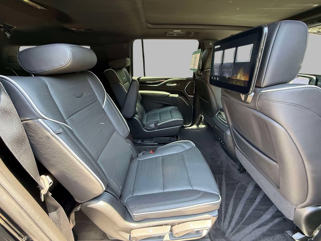 Used 2024 Cadillac Escalade ESV Sport w/ LPO, ONYX Package AWD/4WD image 16