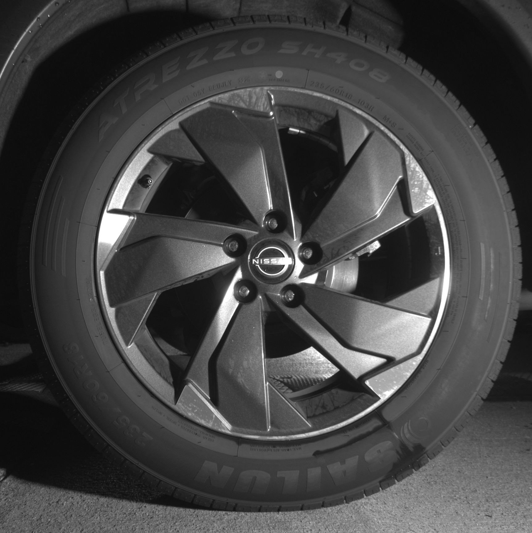 Used 2025 Nissan Rogue SV image 14