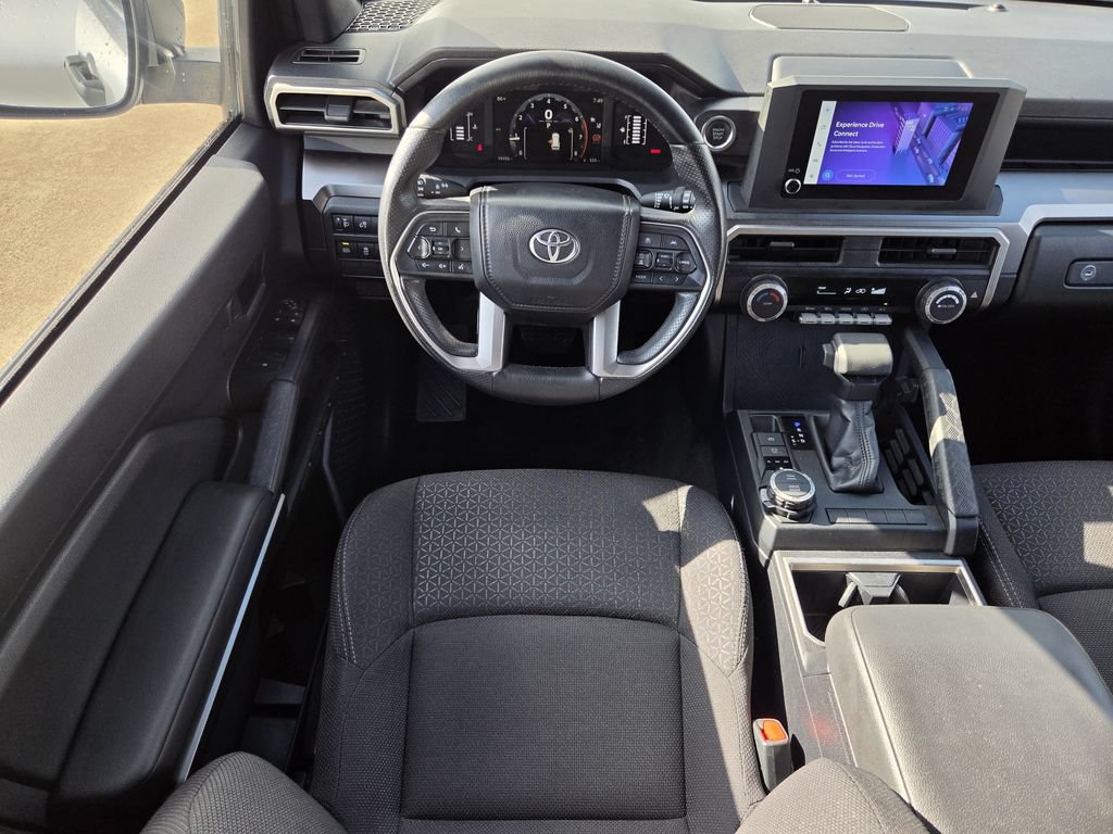 Used 2025 Toyota 4Runner SR5 AWD/4WD image 13