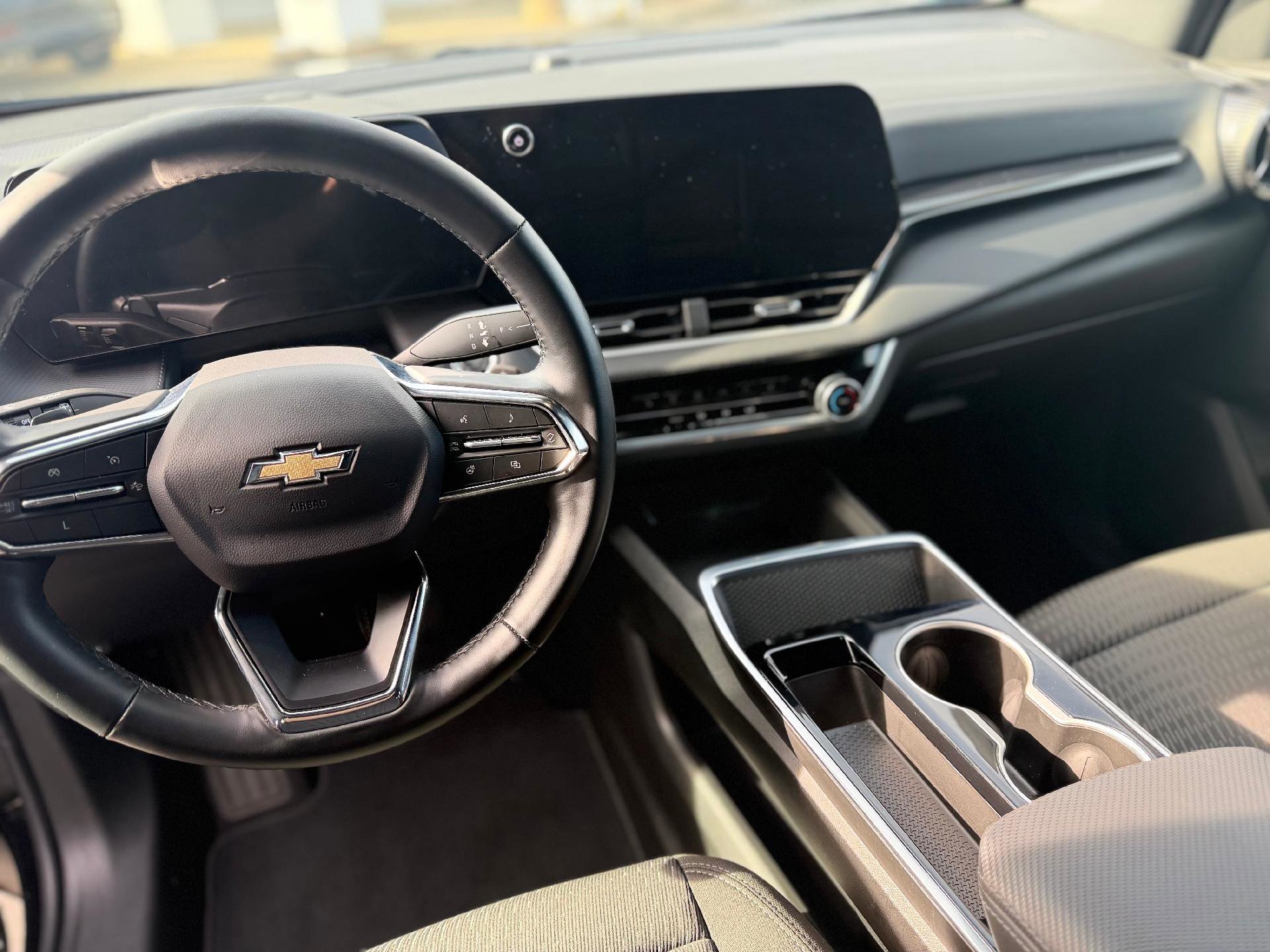 Used 2025 Chevrolet Equinox LT image 9