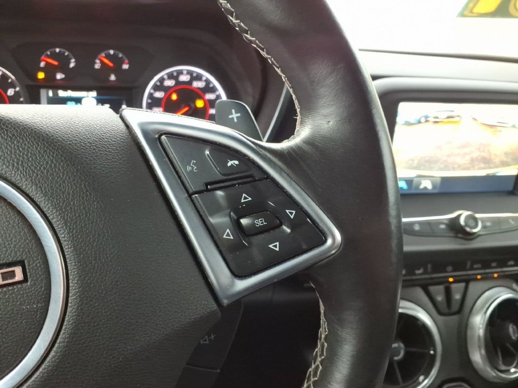 Used 2017 Chevrolet Camaro LT RWD image 17