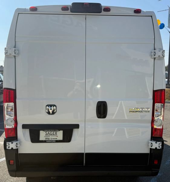 New 2025 RAM ProMaster 2500 w/ Premium Convenience Group image 38
