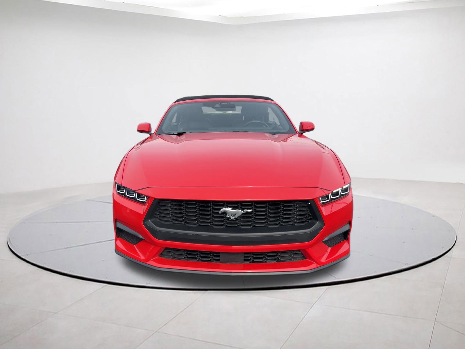 Used 2025 Ford Mustang Premium image 2