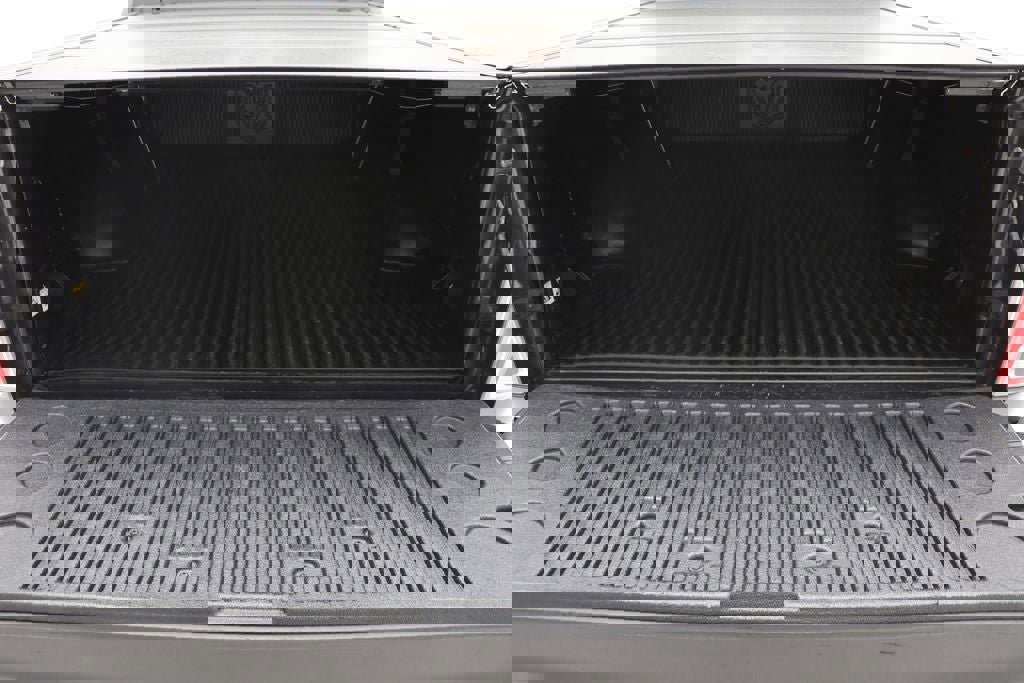 Used 2018 RAM 1500 Laramie w/ Convenience Group image 11