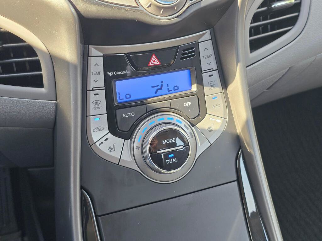 Used 2013 Hyundai Elantra Limited w/ Technology Pkg FWD image 24