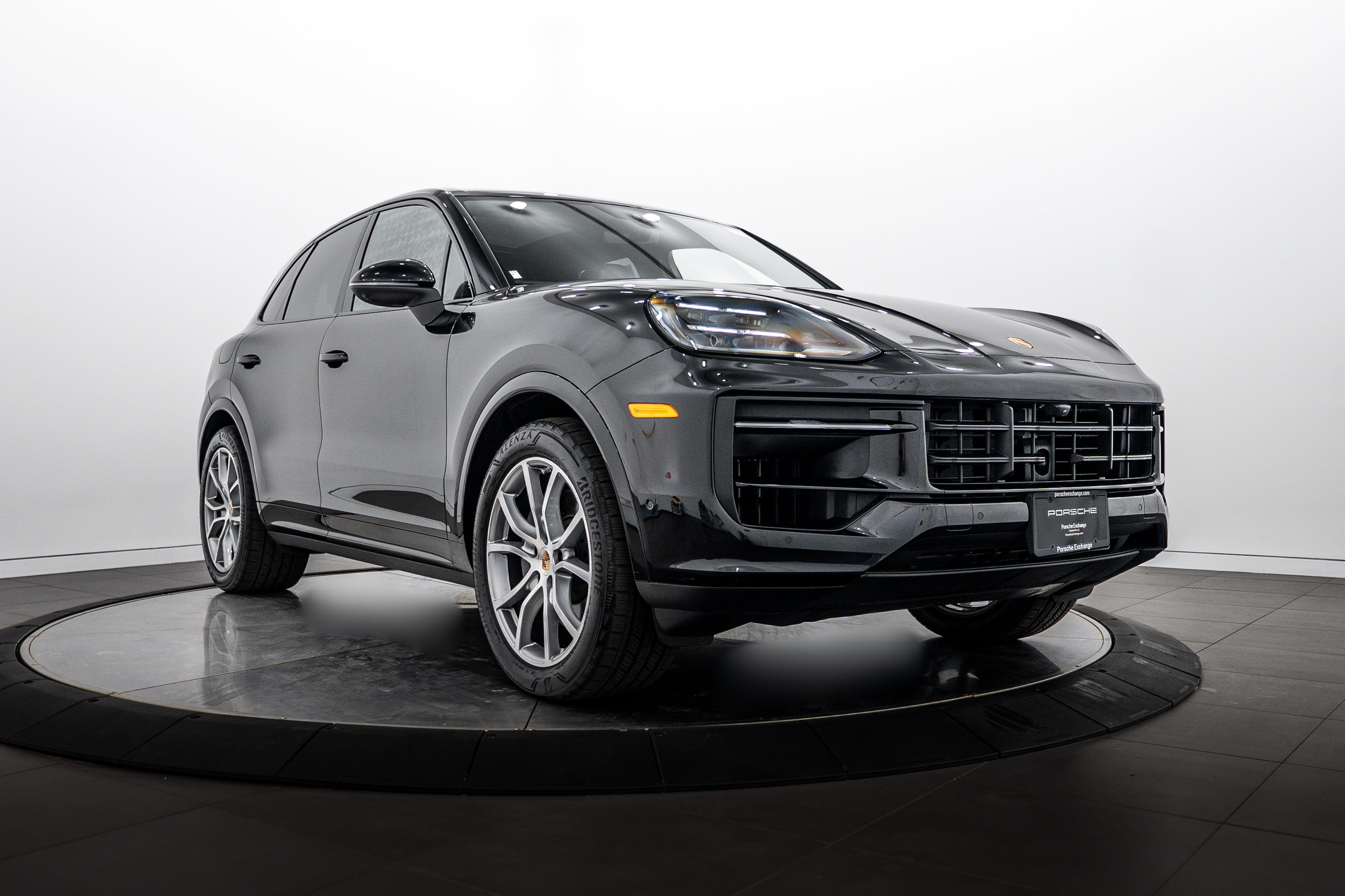 Certified 2026 Porsche Cayenne AWD/4WD image 9