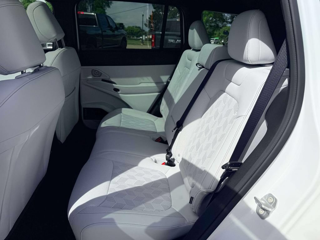New 2026 Jeep Cherokee Overland AWD/4WD image 11