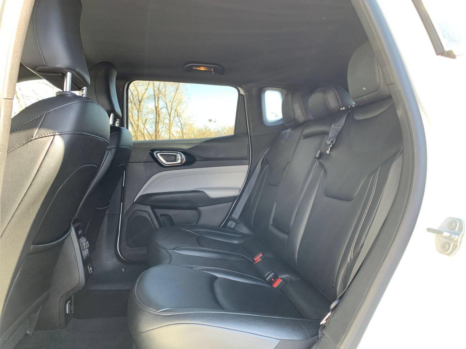 Used 2025 Jeep Compass Limited AWD/4WD image 27