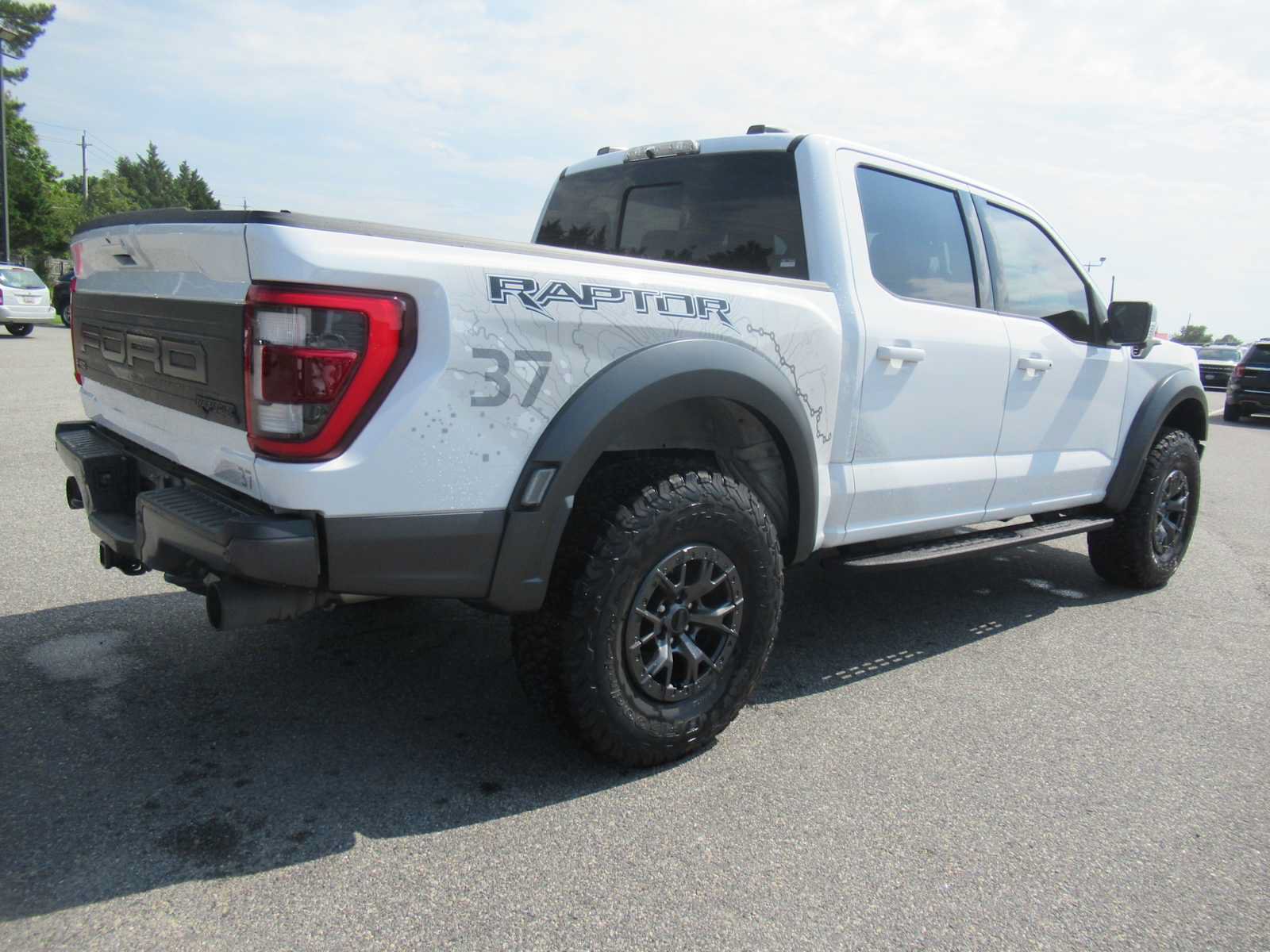 Used 2022 Ford F150 Raptor w/ Raptor 37 Performance Package AWD/4WD image 5