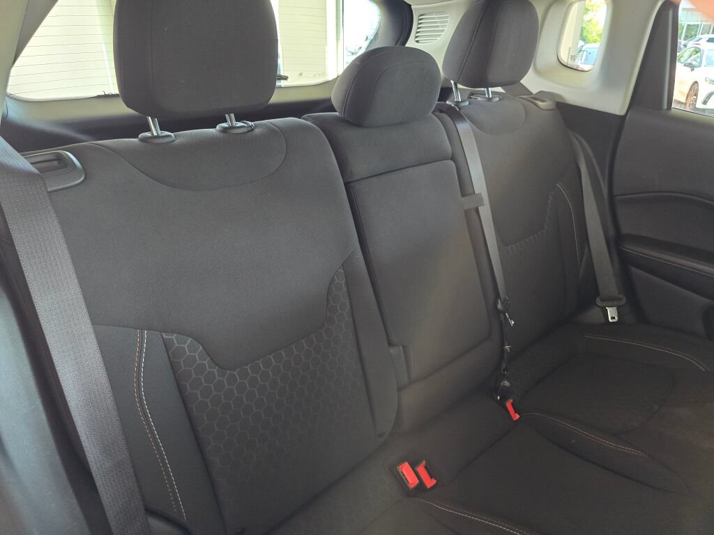 Used 2020 Jeep Compass Sport FWD image 32