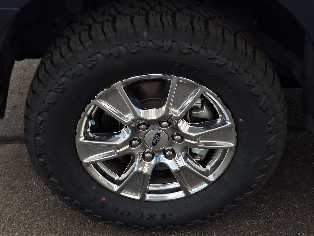 Used 2017 Ford F150 XLT w/ Equipment Group 302A Luxury AWD/4WD image 31
