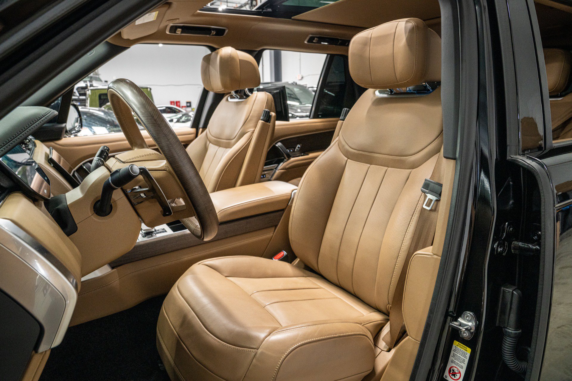 Used 2024 Land Rover Range Rover Autobiography AWD/4WD image 22