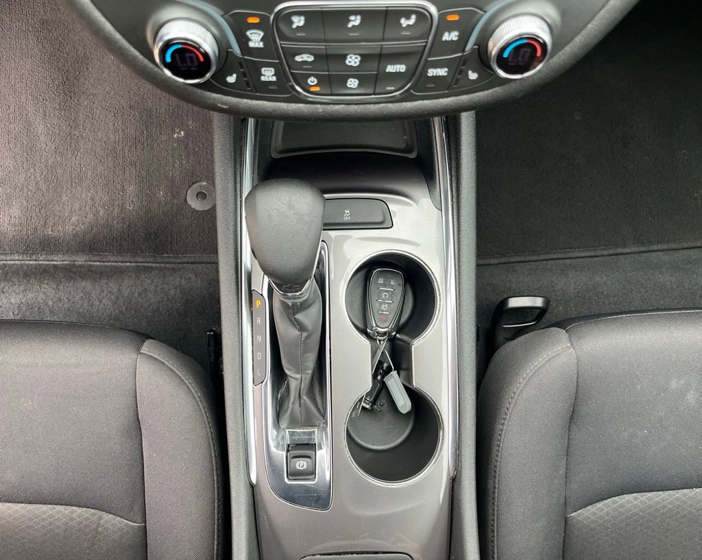 Used 2022 Chevrolet Malibu LT FWD image 25