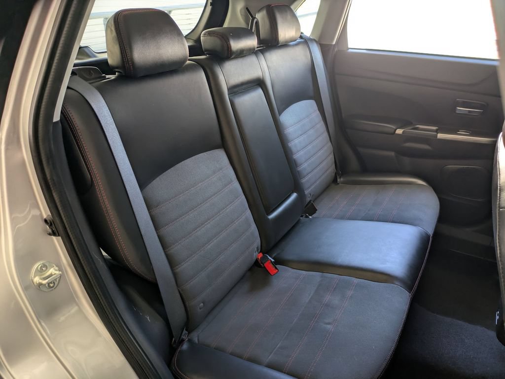Used 2025 Mitsubishi Outlander Sport SE AWD/4WD image 27
