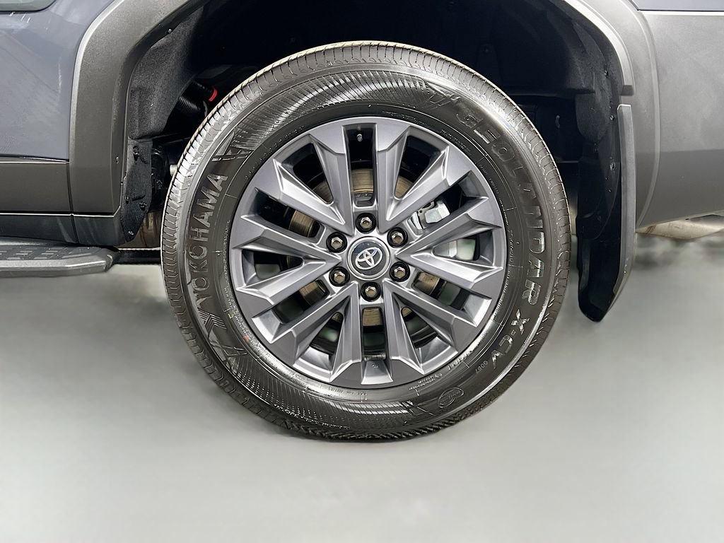 Used 2026 Toyota Land Cruiser image 32