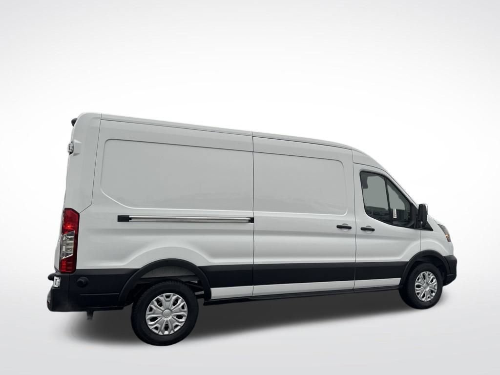 New 2026 Ford Transit 250 148 Medium Roof image 4