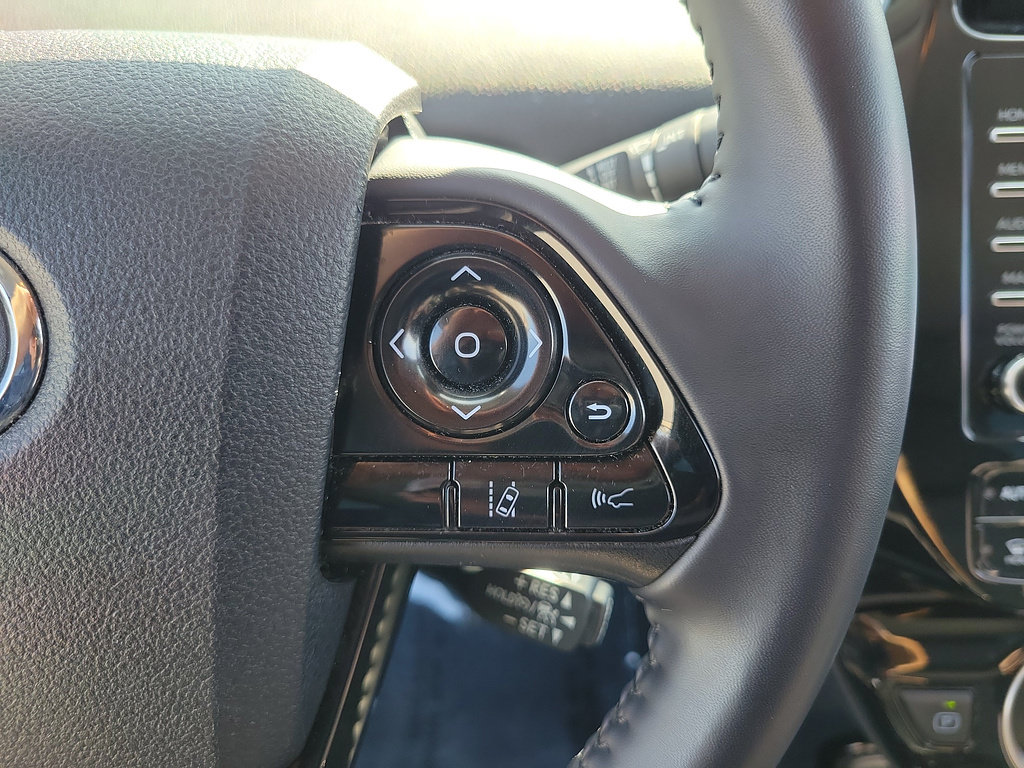 Used 2022 Toyota Prius Prime LE FWD image 23