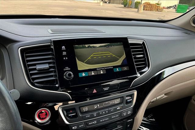 Used 2020 Honda Pilot Touring image 14