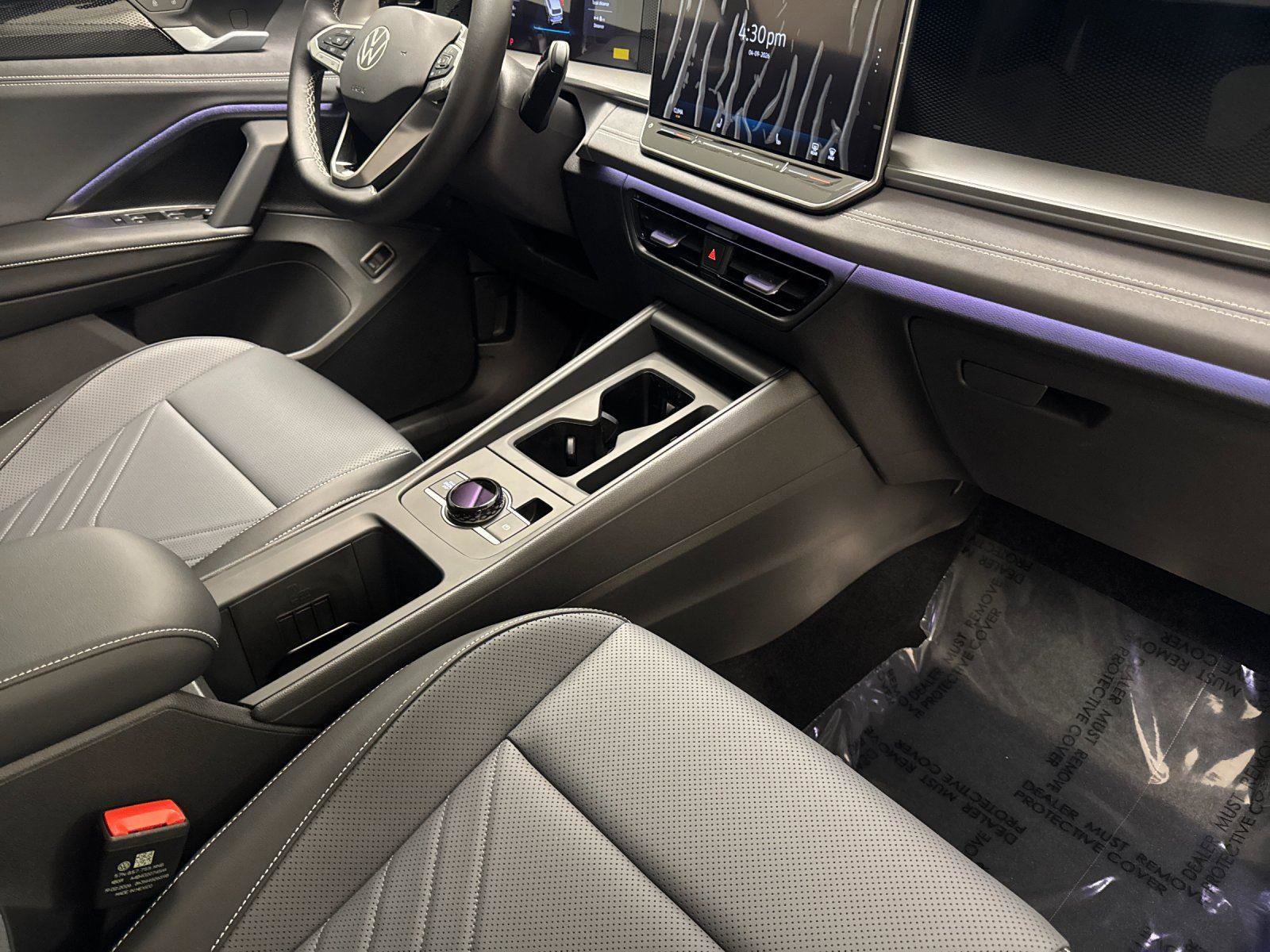 New 2026 Volkswagen Tiguan SE FWD image 15